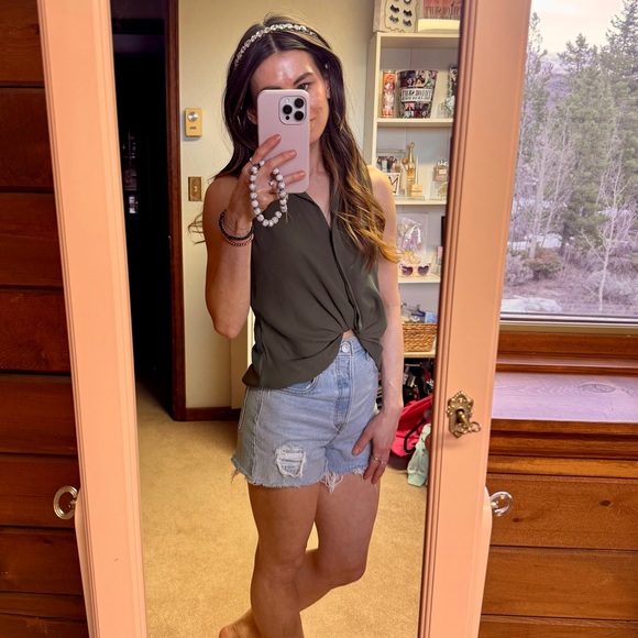 Express Collared Button-Down Tie-Front Top - Picture 6 of 7